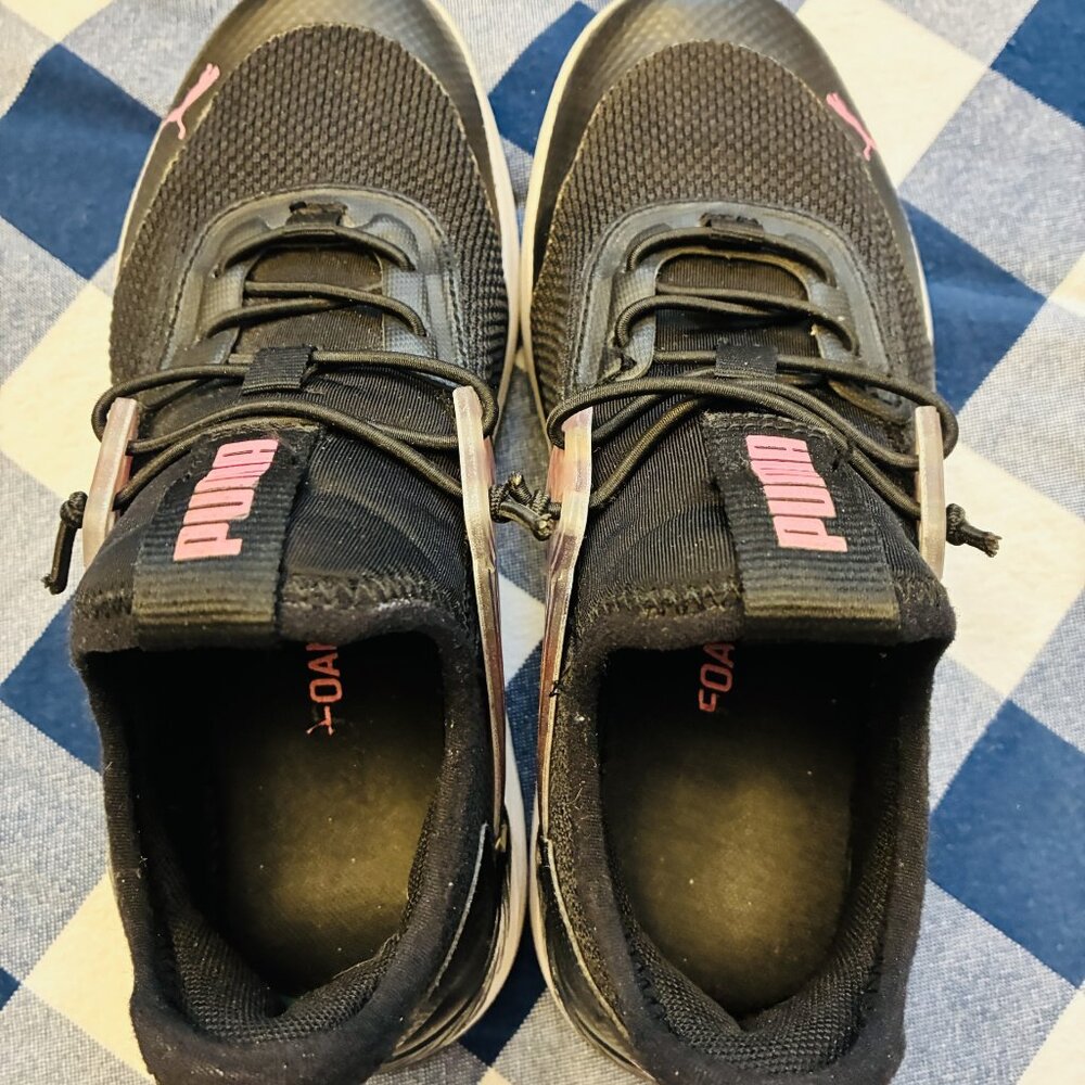 208 Puma Sneakers, Kids Size, Black & Pink